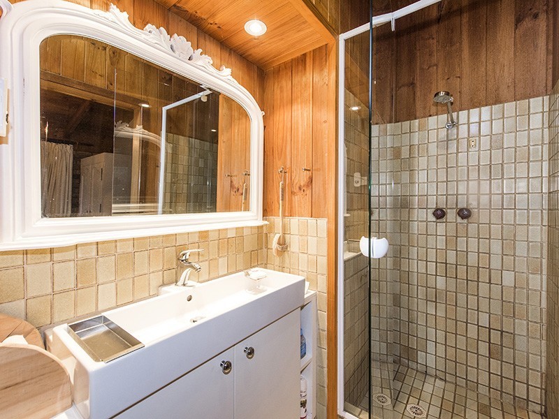 31 Benbullen Road, Kalamunda WA 6076