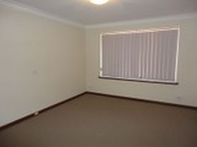 19 Lawnbrook Road West, Walliston WA 6076