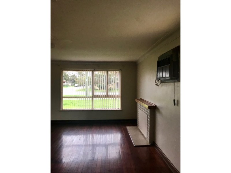 132 Knutsford Avenue, Rivervale WA 6103