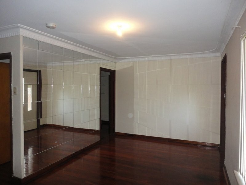 132 Knutsford Avenue, Rivervale WA 6103