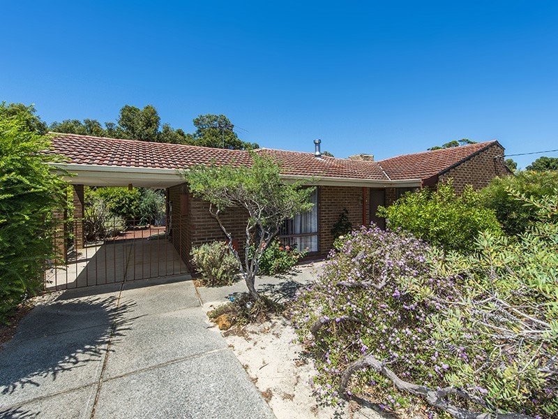 7 Urch Road, Kalamunda WA 6076