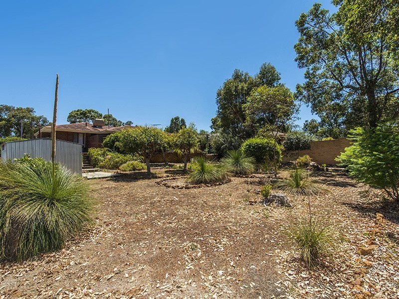 7 Urch Road, Kalamunda WA 6076