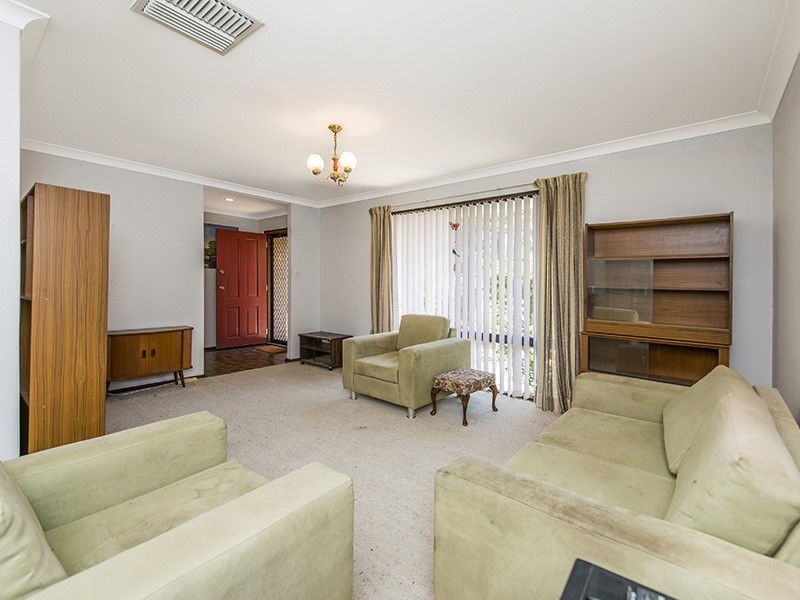 7 Urch Road, Kalamunda WA 6076