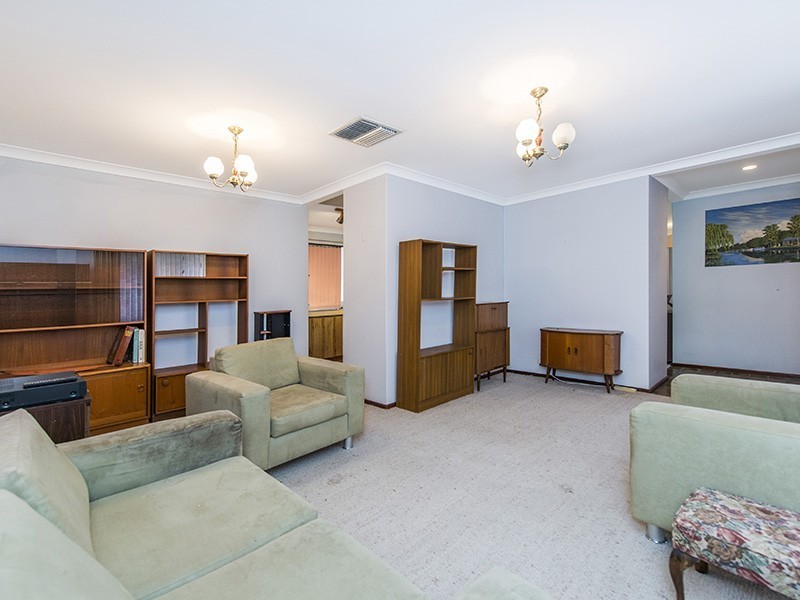 7 Urch Road, Kalamunda WA 6076