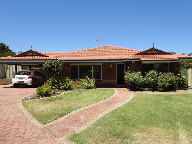 14 Coola Place, High Wycombe WA 6057