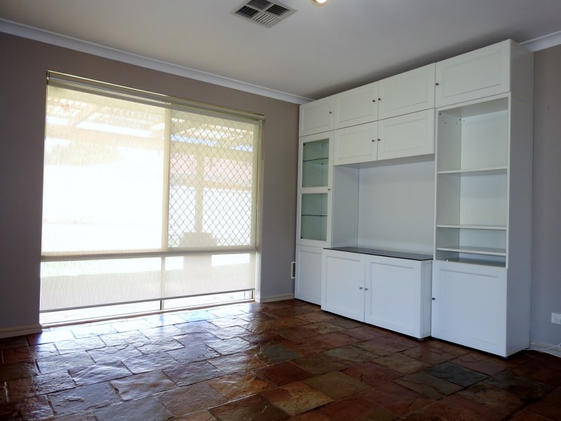 14 Coola Place, High Wycombe WA 6057