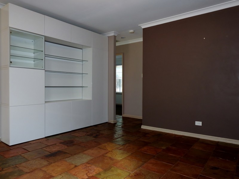 14 Coola Place, High Wycombe WA 6057
