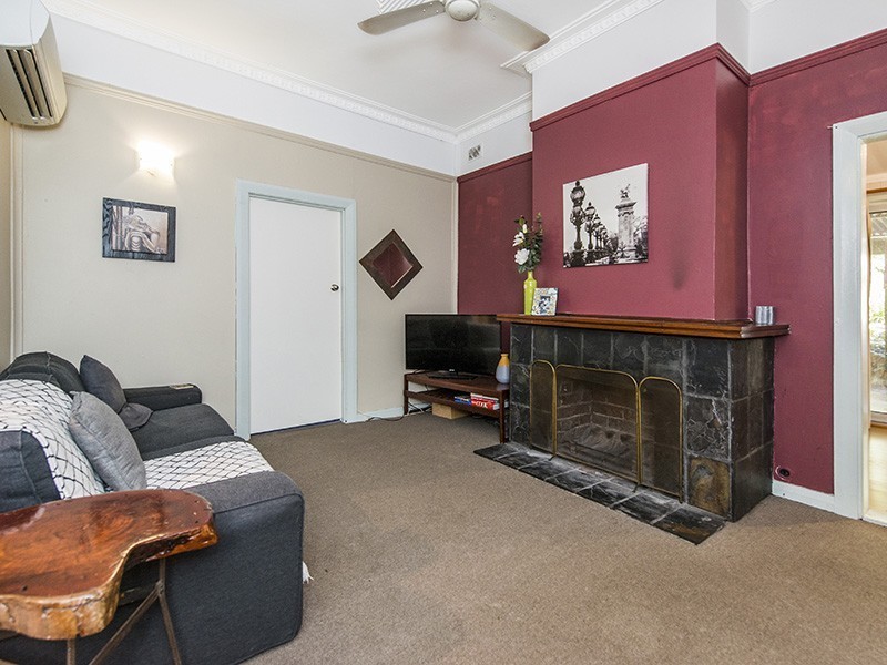 33 Marriott Road, Boya WA 6056