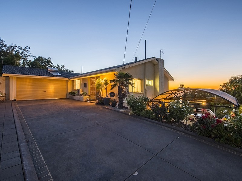 2 Jessie Road, Gooseberry Hill WA 6076