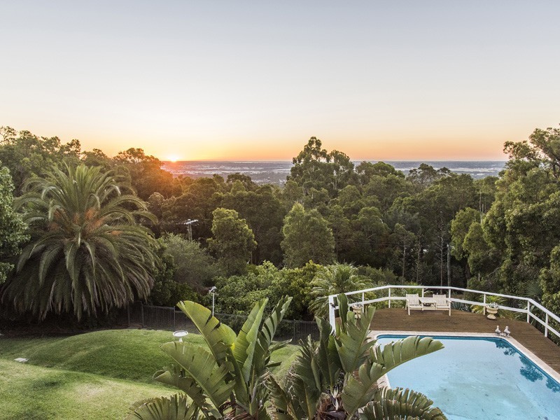 2 Jessie Road, Gooseberry Hill WA 6076