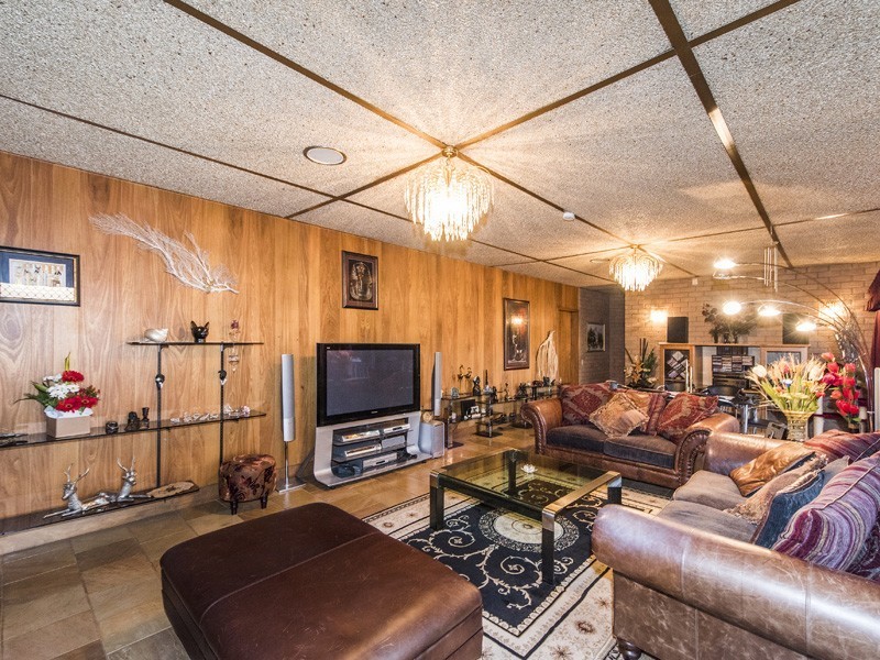 2 Jessie Road, Gooseberry Hill WA 6076