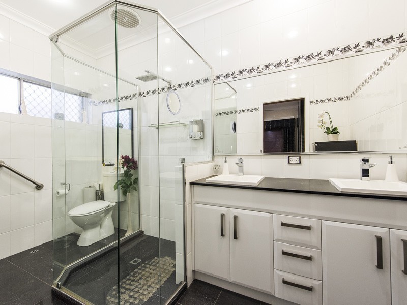 2 Jessie Road, Gooseberry Hill WA 6076