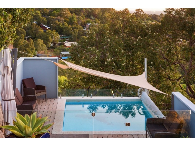 8 Robertson Road, Gooseberry Hill WA 6076