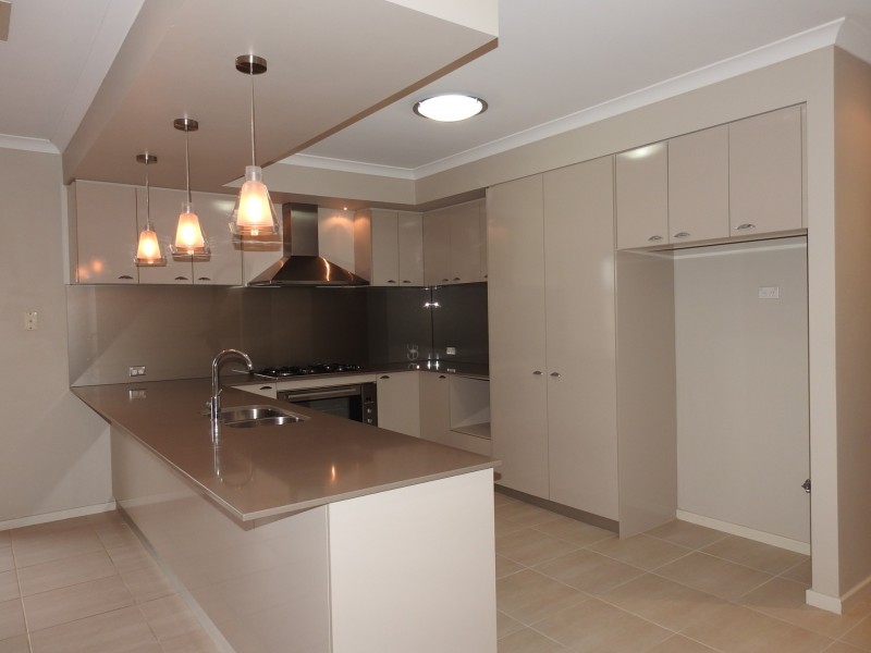 2/15 Heath Road, Kalamunda WA 6076