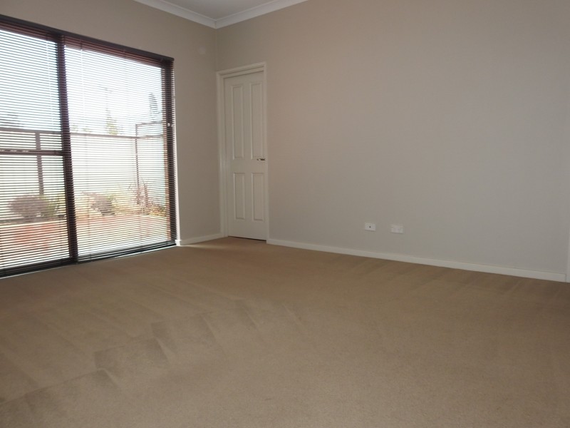 2/15 Heath Road, Kalamunda WA 6076