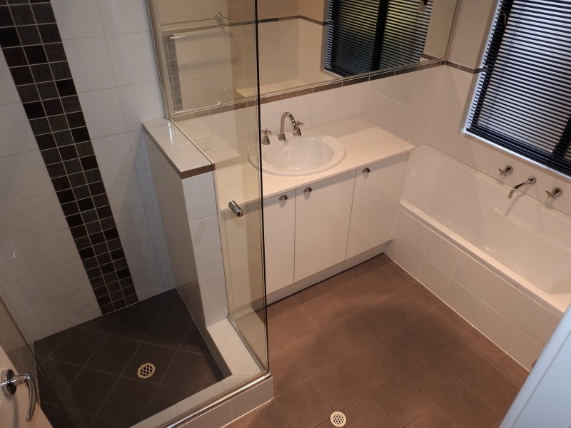 2/15 Heath Road, Kalamunda WA 6076