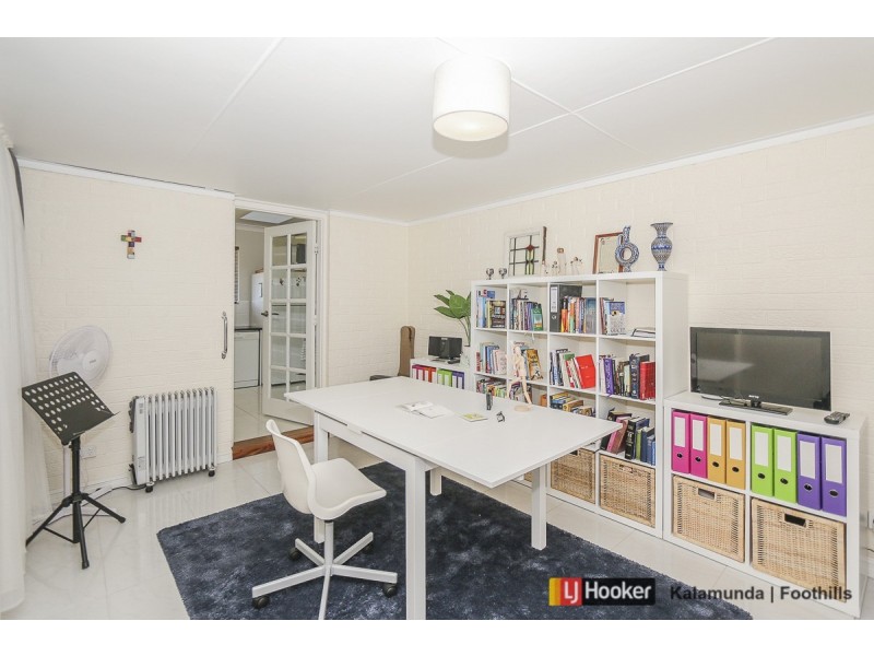 194 Lesmurdie Road, Lesmurdie WA 6076