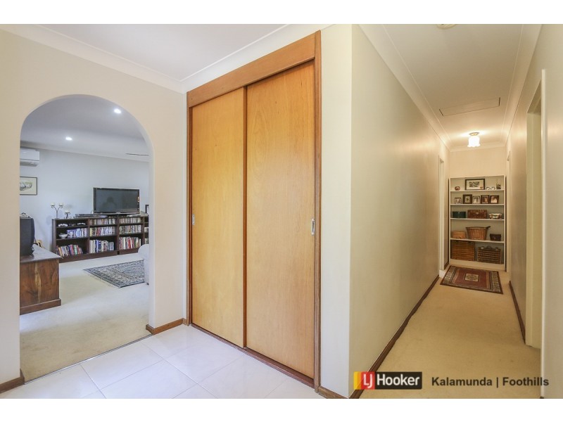 194 Lesmurdie Road, Lesmurdie WA 6076