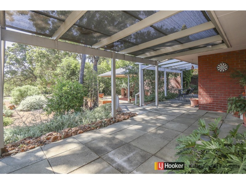 194 Lesmurdie Road, Lesmurdie WA 6076