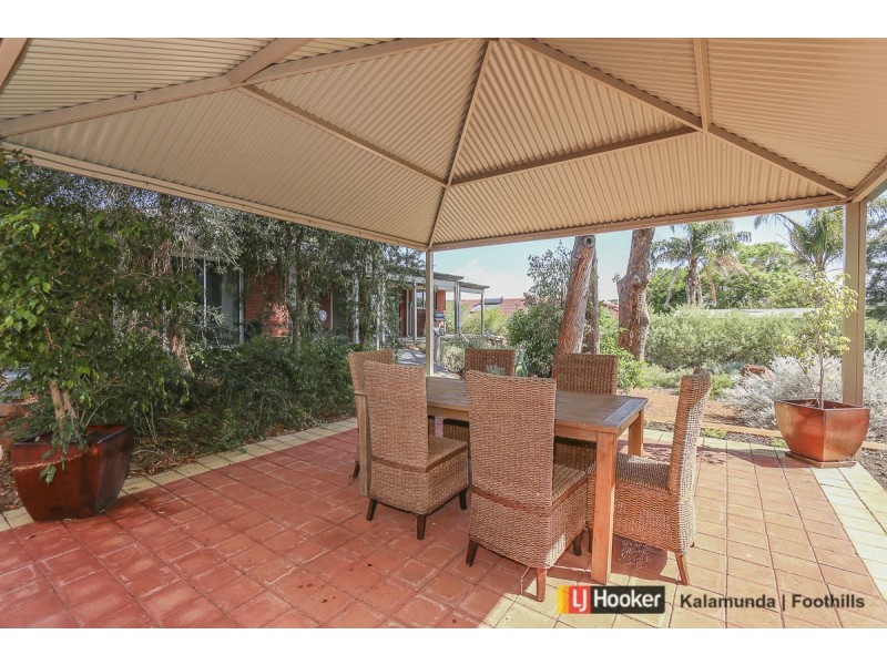 194 Lesmurdie Road, Lesmurdie WA 6076