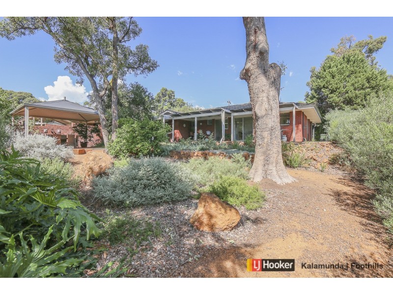 194 Lesmurdie Road, Lesmurdie WA 6076