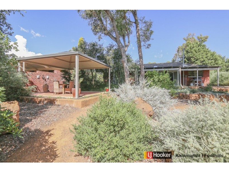 194 Lesmurdie Road, Lesmurdie WA 6076