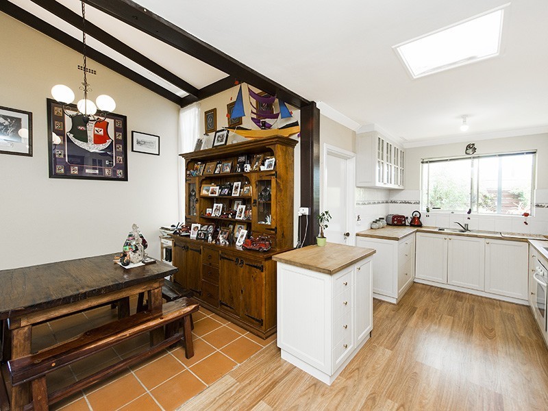 8 Anne Avenue, Walliston WA 6076