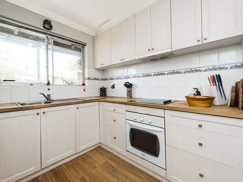 8 Anne Avenue, Walliston WA 6076