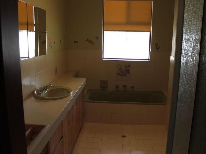 26 Armour Way, Lesmurdie WA 6076