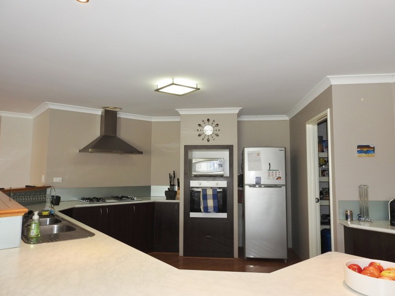 40 Bowden Drive, High Wycombe WA 6057