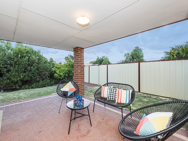 37 Lambertia Crescent, High Wycombe WA 6057