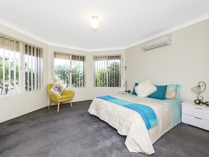 37 Lambertia Crescent, High Wycombe WA 6057