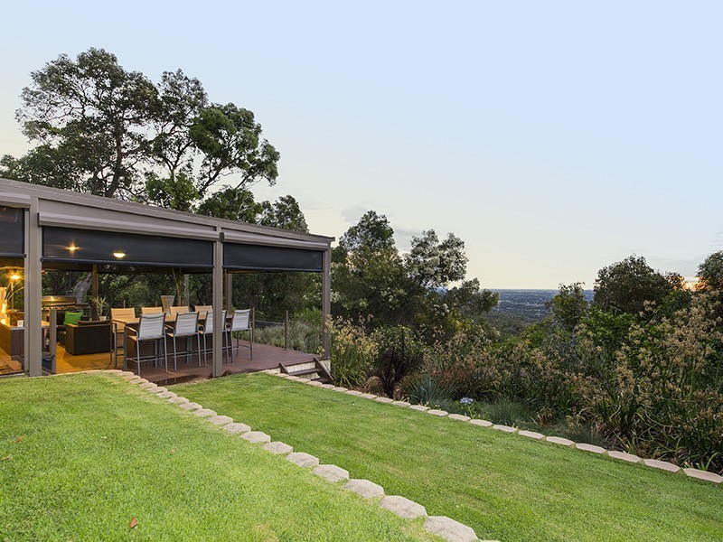 55 Basildon Road, Lesmurdie WA 6076