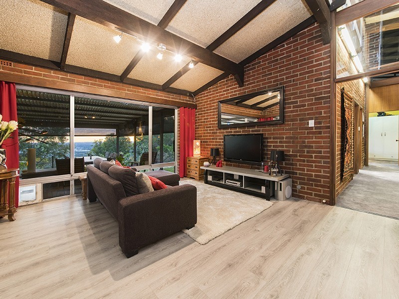 55 Basildon Road, Lesmurdie WA 6076