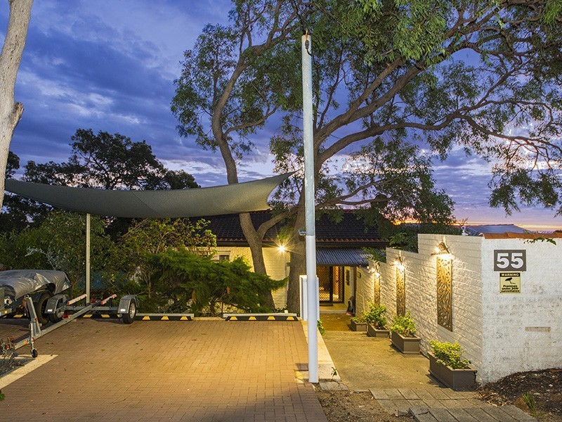 55 Basildon Road, Lesmurdie WA 6076