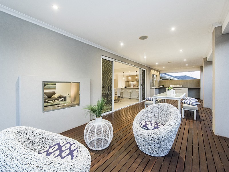 112 Piara Drive, Piara Waters WA 6112