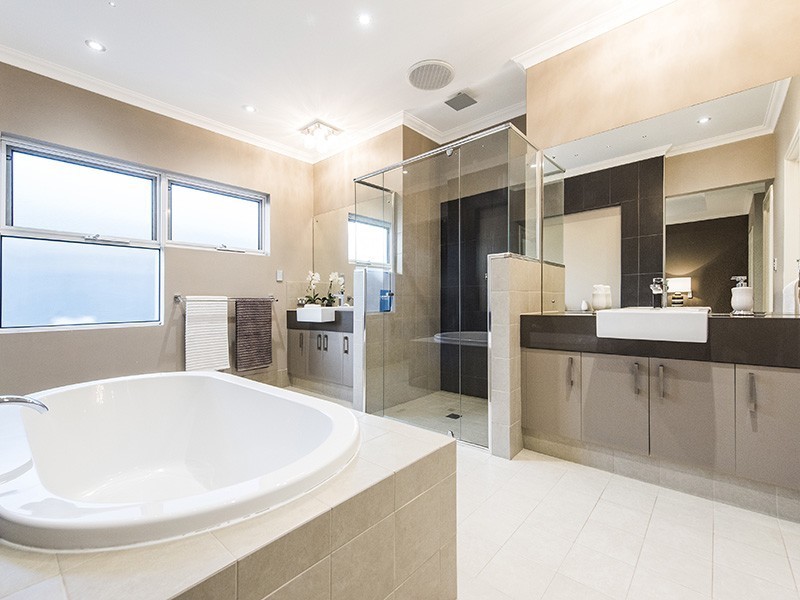 112 Piara Drive, Piara Waters WA 6112