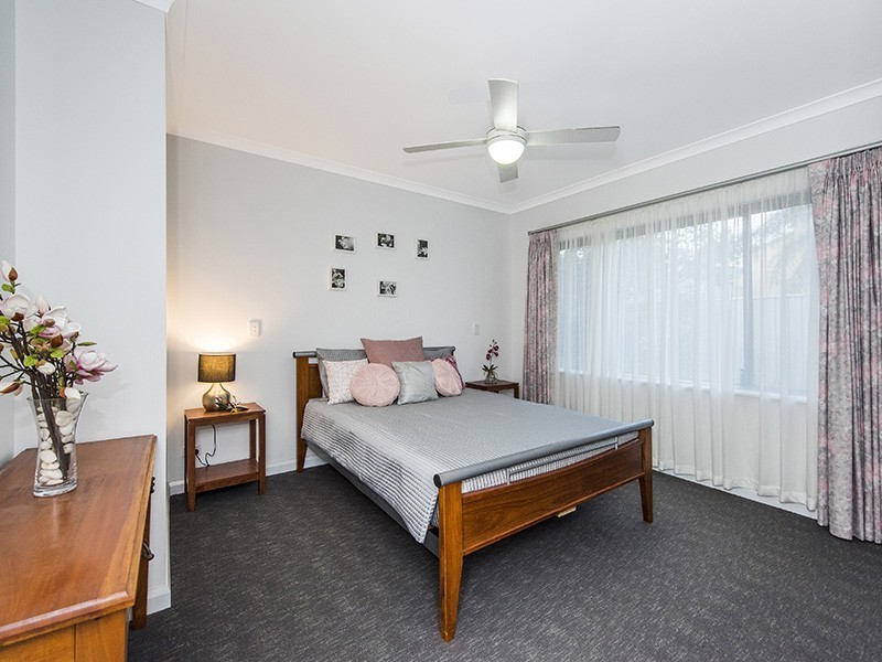 39 Watsonia Road, Gooseberry Hill WA 6076