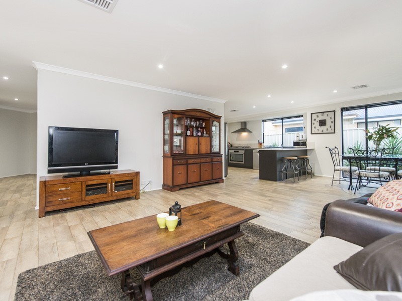 7 Maida Vale Road, Maida Vale WA 6057