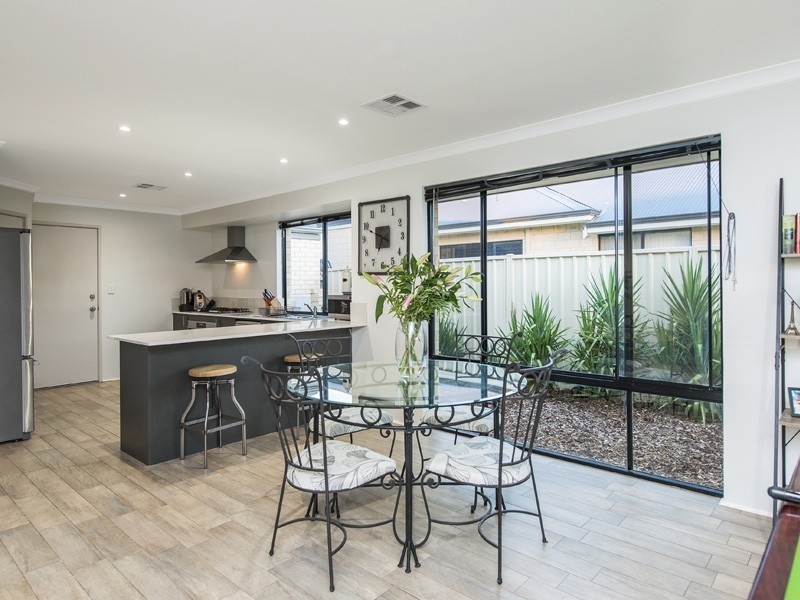 7 Maida Vale Road, Maida Vale WA 6057