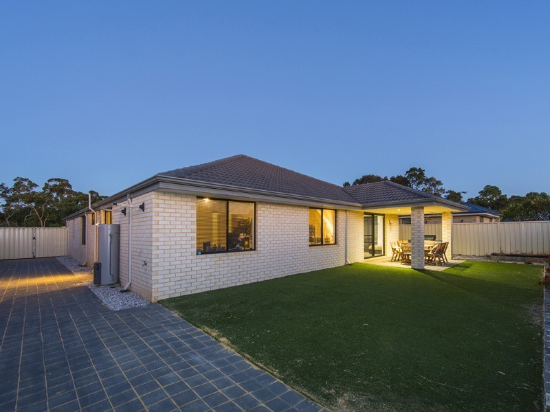 7 Maida Vale Road, Maida Vale WA 6057