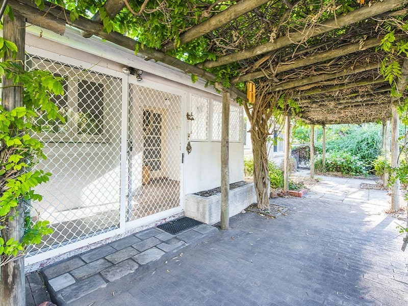 3 Traylen Road, Kalamunda WA 6076