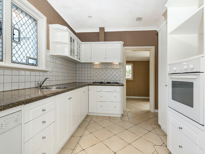 3 Traylen Road, Kalamunda WA 6076