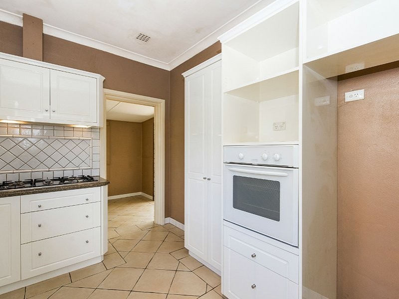 3 Traylen Road, Kalamunda WA 6076