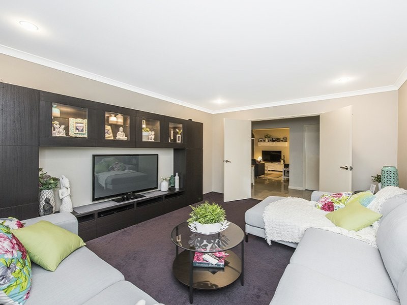 4 Kaoriki Court, Maida Vale WA 6057