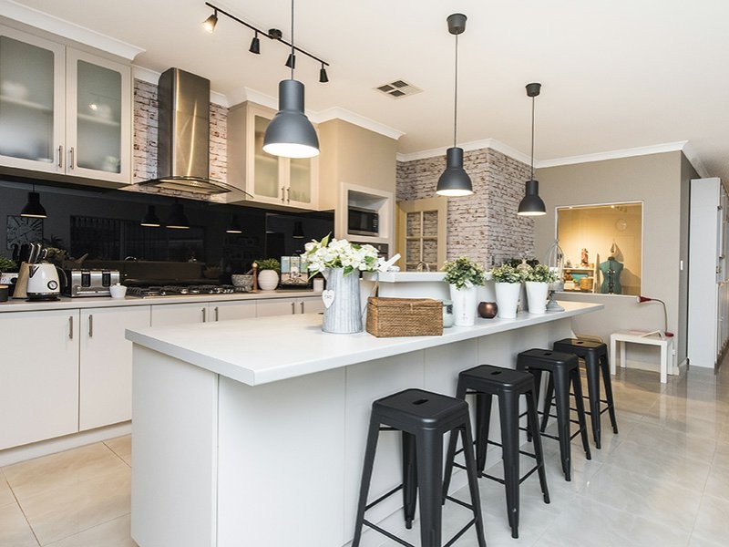 4 Kaoriki Court, Maida Vale WA 6057