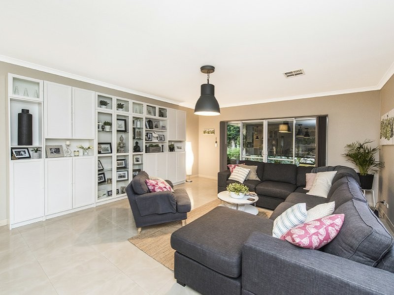 4 Kaoriki Court, Maida Vale WA 6057