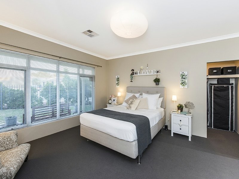 4 Kaoriki Court, Maida Vale WA 6057