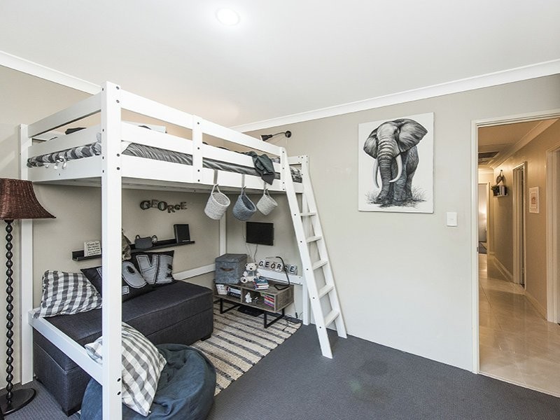 4 Kaoriki Court, Maida Vale WA 6057