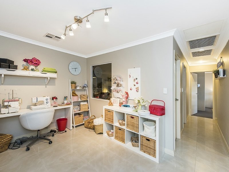 4 Kaoriki Court, Maida Vale WA 6057